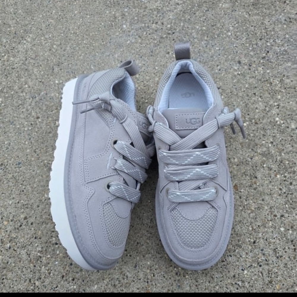UGG Lowmel Comfort   Gray  Women Size 9 Sneakers